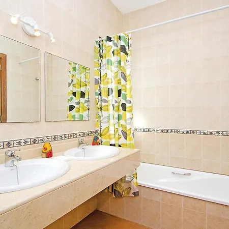 Playa Blanca Sleeps 6 Wifi Vila