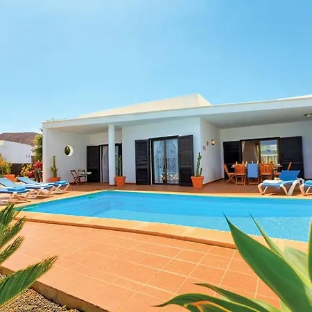 Playa Blanca Sleeps 6 Wifi Villa Playa Blanca (Lanzarote)