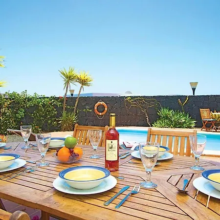 别墅 Playa Blanca Sleeps 6 Wifi 普拉亚布兰卡